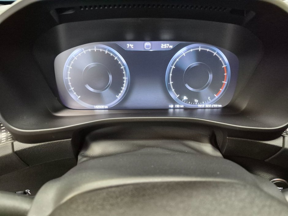 2020 Volvo XC40 R-DESIGN-9