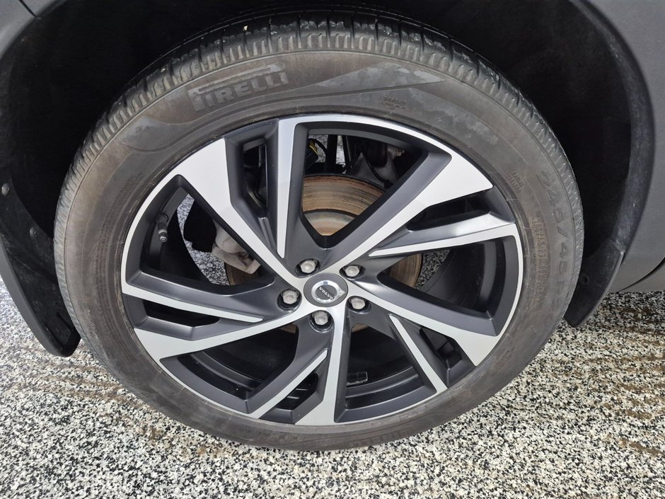 2020 Volvo XC40 R-DESIGN-4