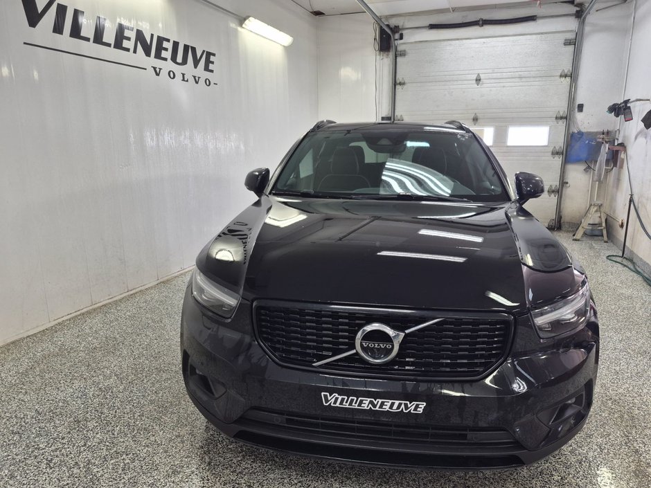 Volvo XC40 R-DESIGN 2022-6