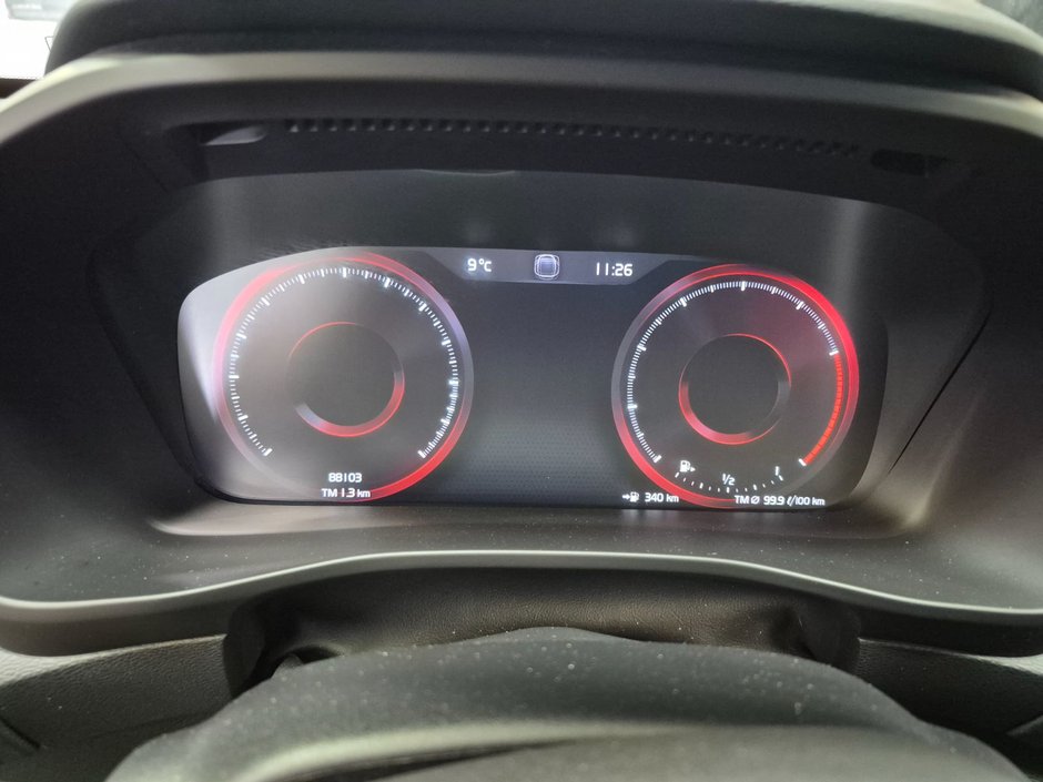 Volvo XC40 R-DESIGN 2022-9