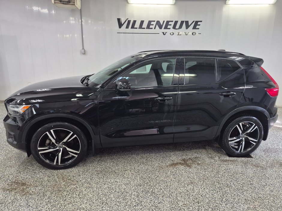 Volvo XC40 R-DESIGN 2022-1