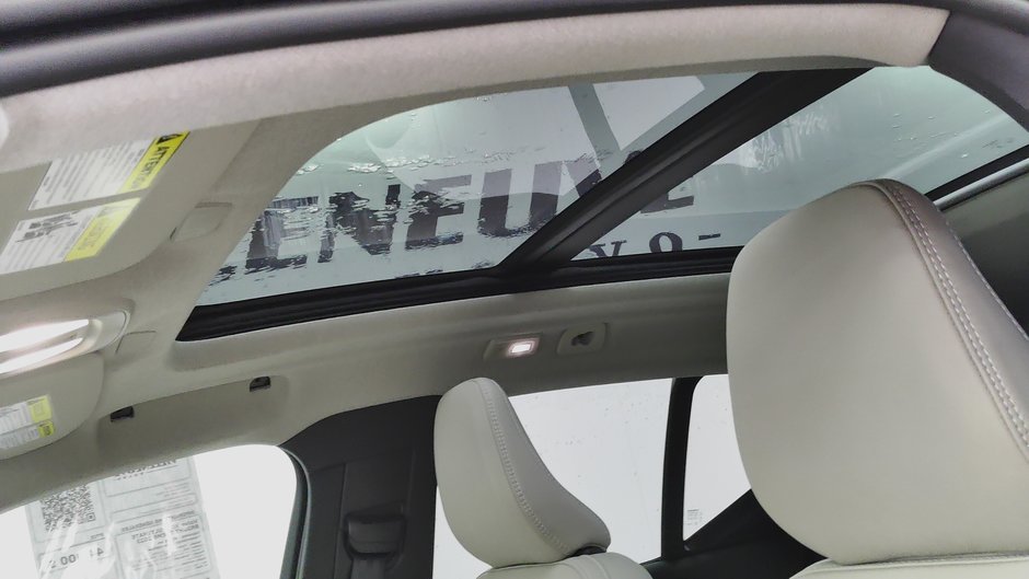 Volvo XC40 ULTIMATE BRIGHT THEME 2023-5