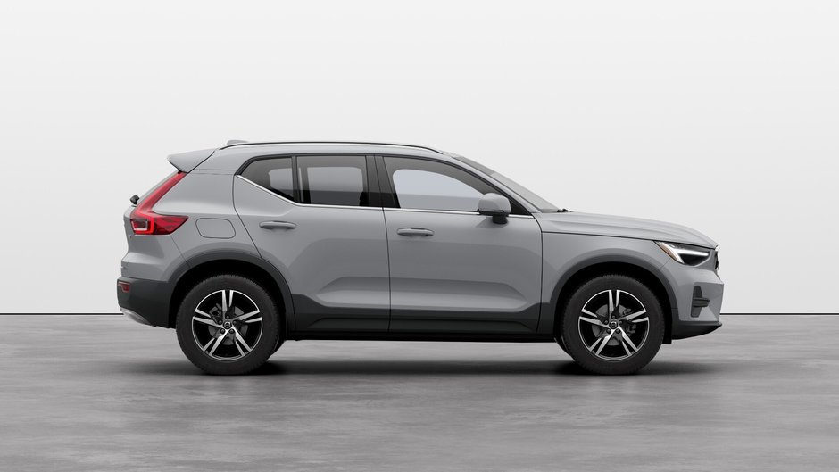 Volvo XC40 Core Bright Theme 2025-4