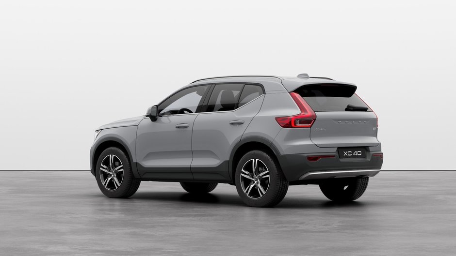 Volvo XC40 Core Bright Theme 2025-1