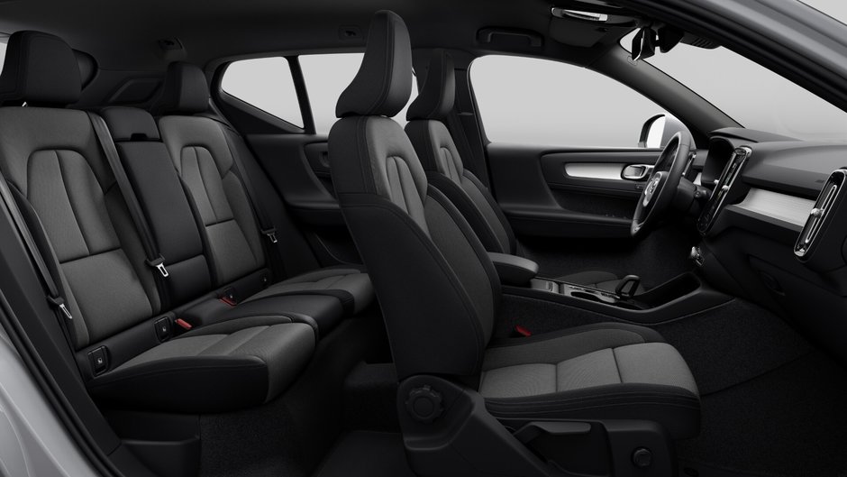 Volvo XC40 Core Bright Theme 2025-9