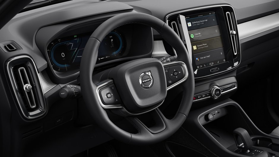 Volvo XC40 Core Bright Theme 2025-10