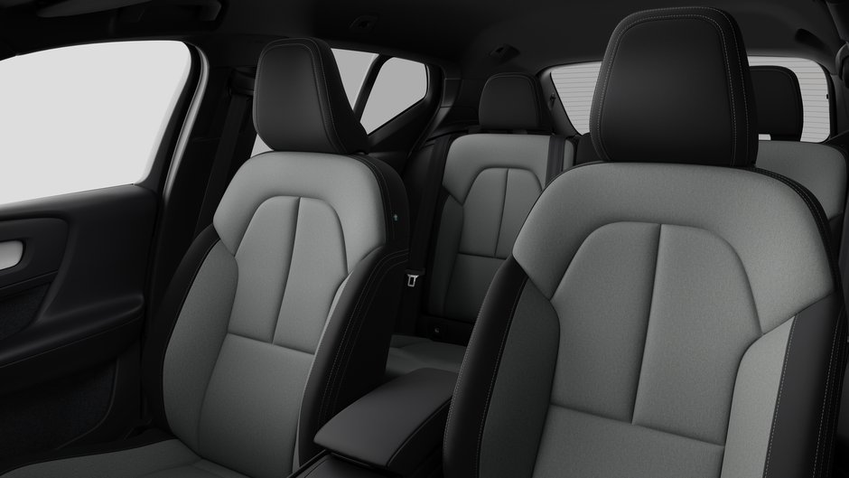 Volvo XC40 Core Dark Theme 2026-11