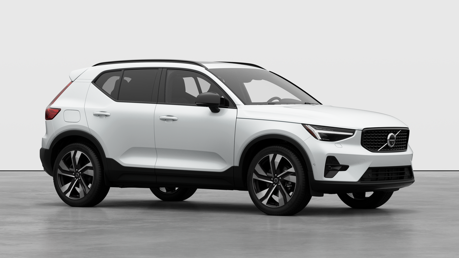 Volvo XC40 Ultra Dark Theme 2026-2