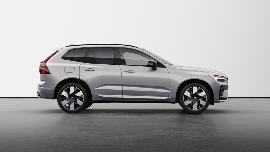 Volvo XC60 Plug-in Hybrid Ultra Dark Theme 2025-4
