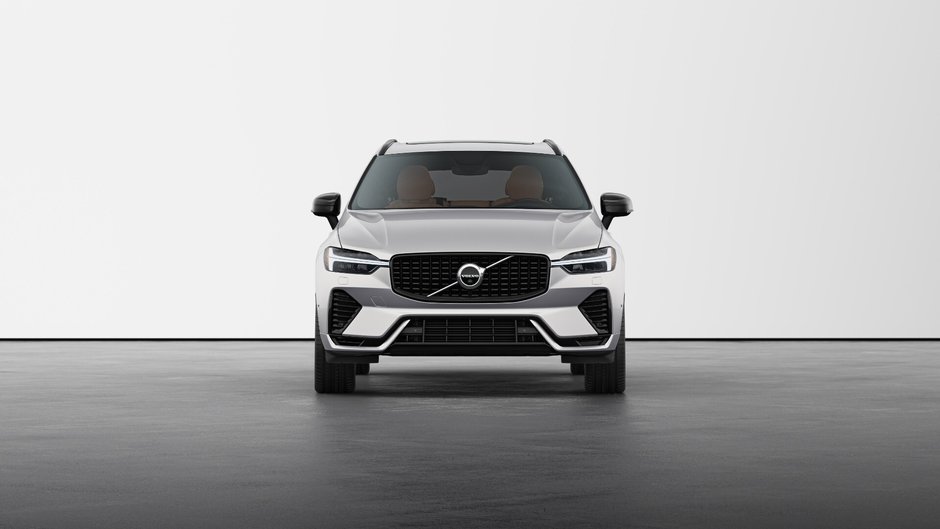 Volvo XC60 Plug-in Hybrid Ultra Dark Theme 2025-2