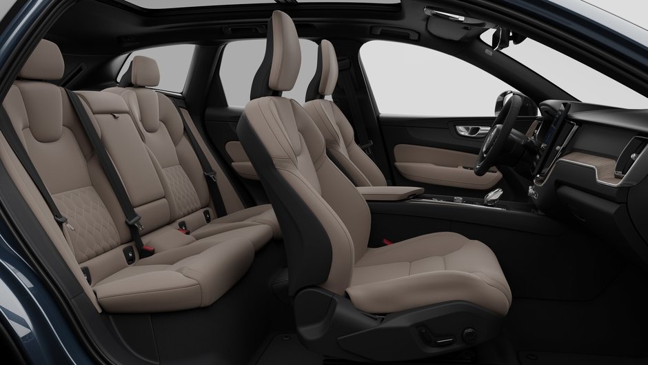 Volvo XC60 Plug-In Hybrid Core Dark Theme 2026-12