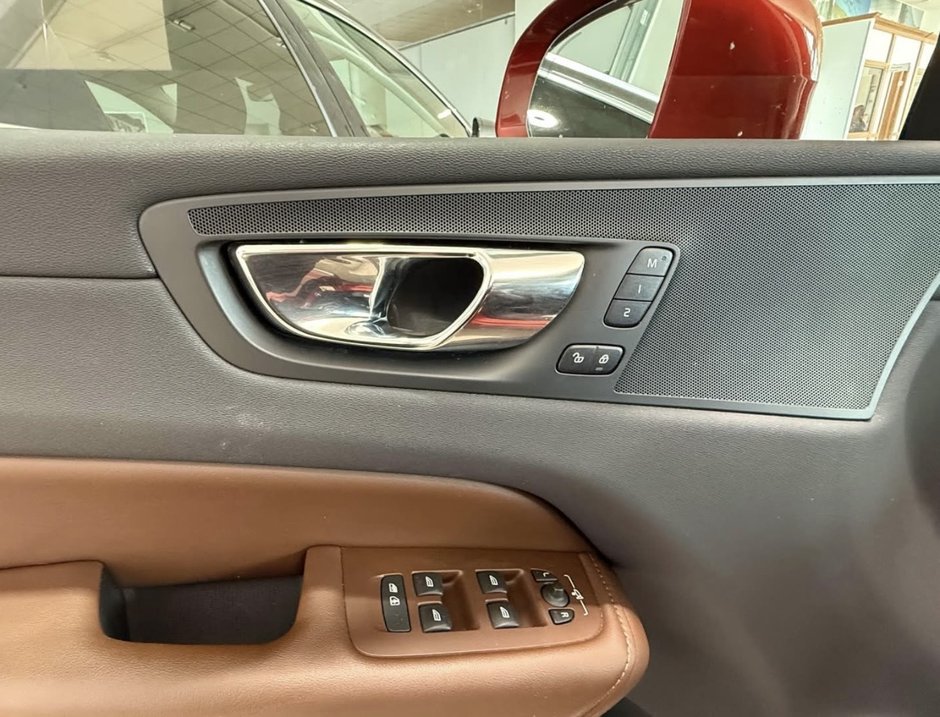 2020 Volvo XC60 INSCRIPTION-1