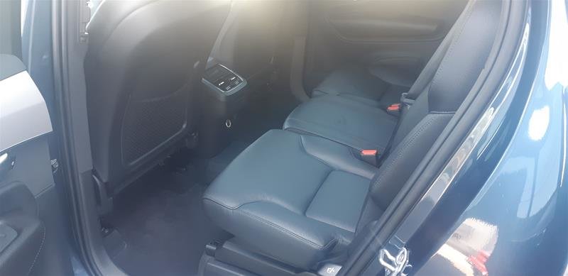 2020 Volvo XC90 T6 AWD Momentum (7-Seat)-5