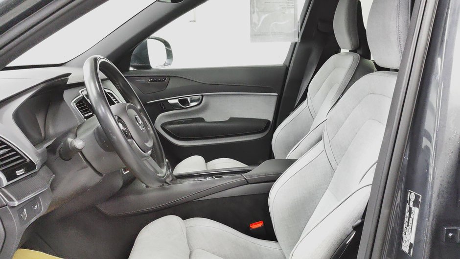 2021 Volvo XC90 INSCRIPTION-2