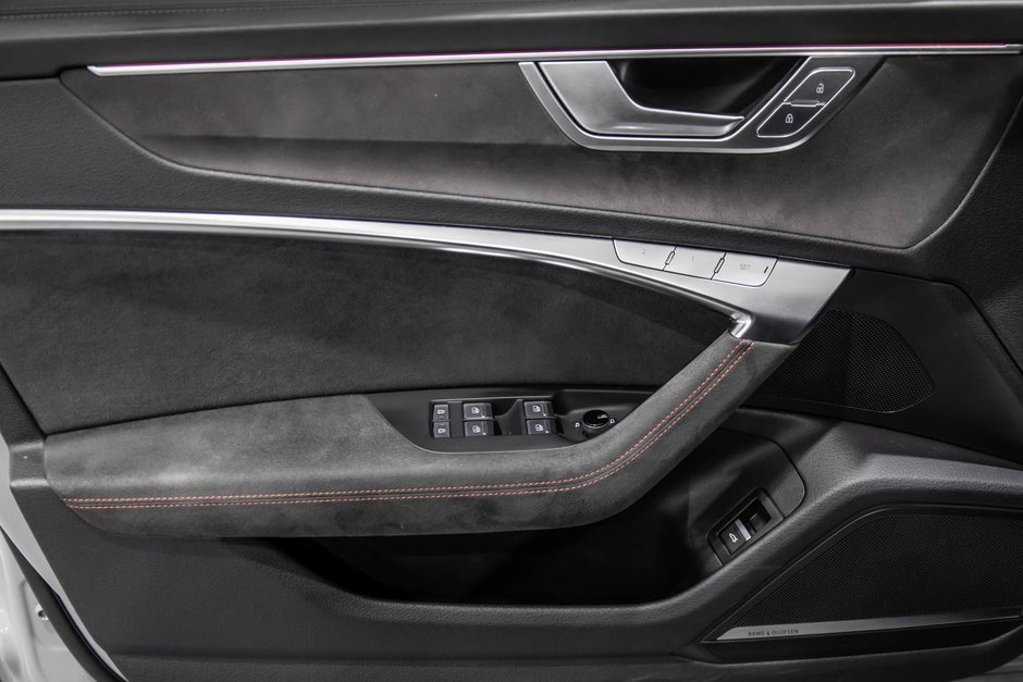 2024 Audi RS 6 Avant PERFORMANCE / 621CH / V8 4.0L / QUATTRO ++++-13