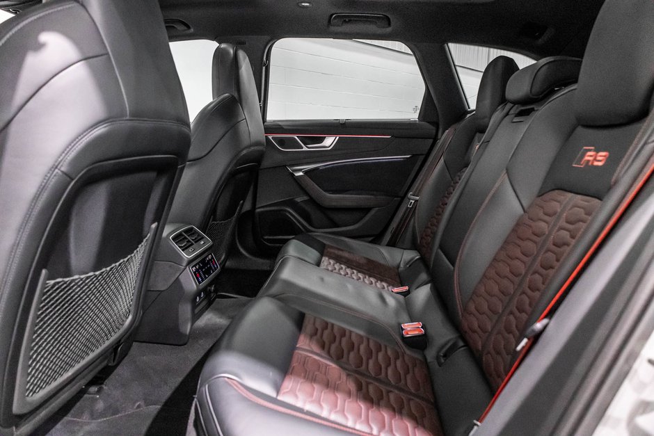 2024 Audi RS 6 Avant PERFORMANCE / 621CH / V8 4.0L / QUATTRO ++++-34