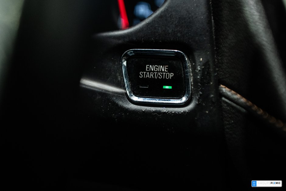 GMC Acadia AT4 / AWD / APPLE CARPLAY / BOSE / TOIT PANO+++ 2022-21