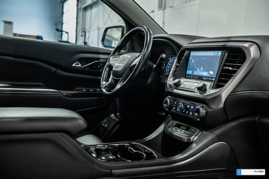GMC Acadia AT4 / AWD / APPLE CARPLAY / BOSE / TOIT PANO+++ 2022-37
