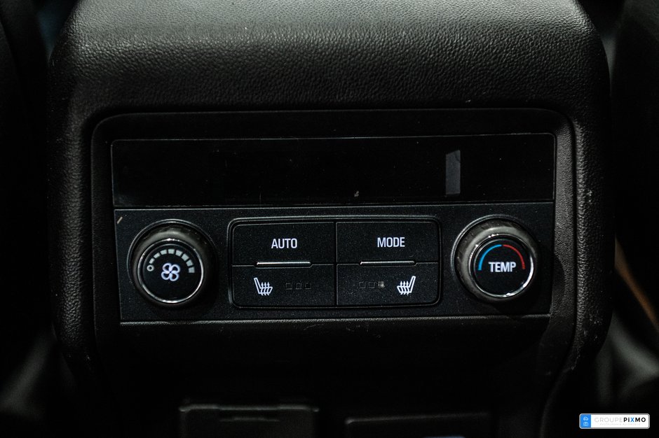 GMC Acadia AT4 / AWD / APPLE CARPLAY / BOSE / TOIT PANO+++ 2022-33