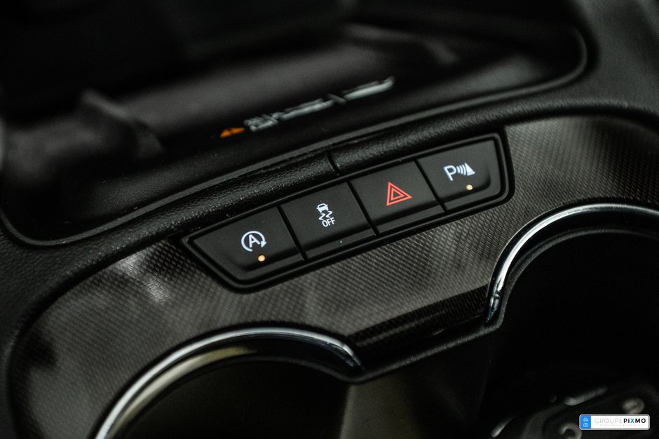 GMC Acadia AT4 / AWD / APPLE CARPLAY / BOSE / TOIT PANO+++ 2022-29