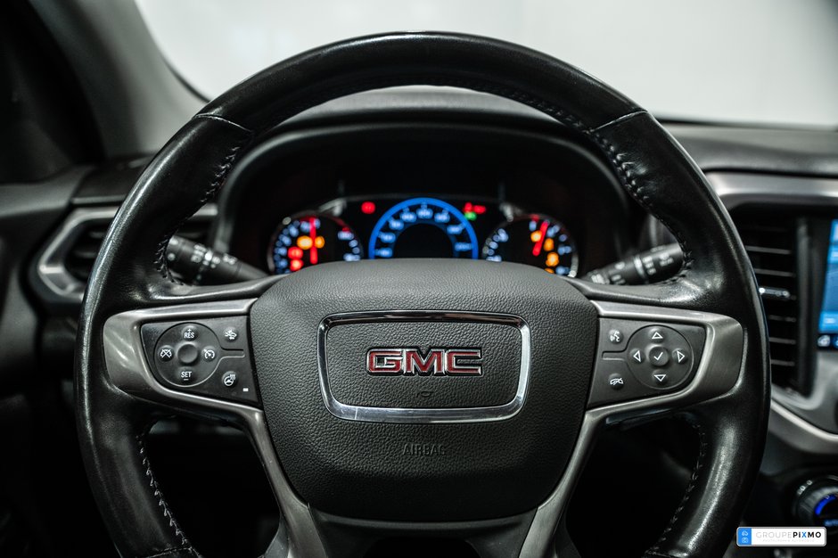 GMC Acadia AT4 / AWD / APPLE CARPLAY / BOSE / TOIT PANO+++ 2022-18