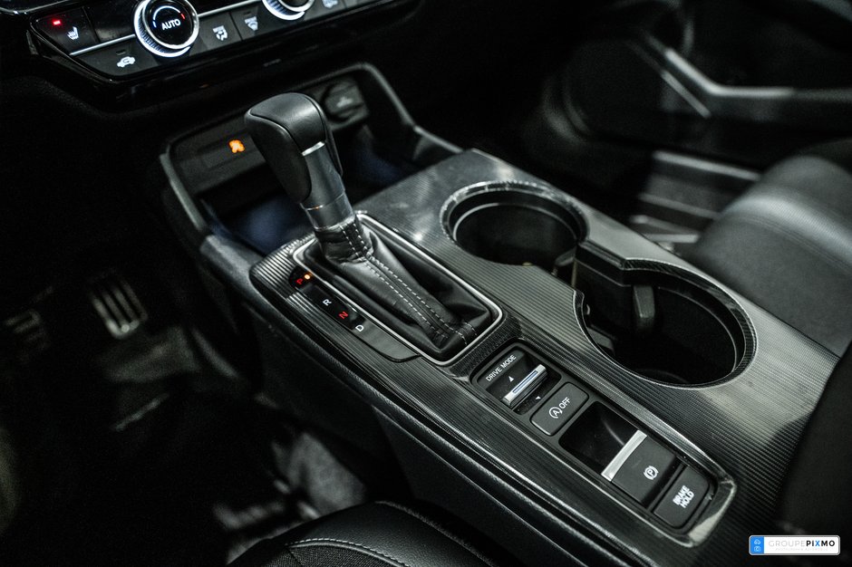 Honda Civic Hatchback SPORT / TOIT OUVRANT / APPLE CARPLAY / CAMÉRA ++++ 2024-25