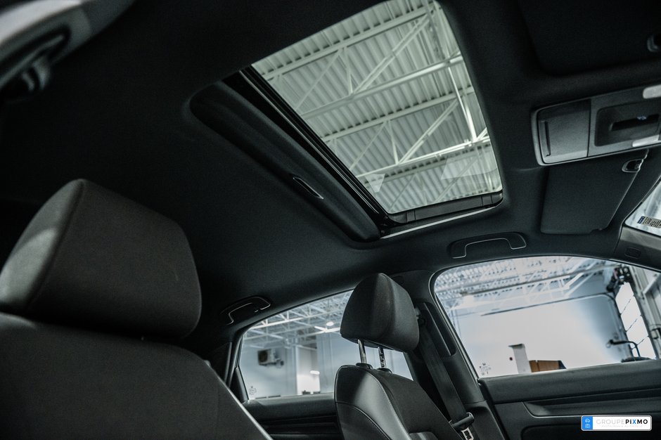 Honda Civic Hatchback SPORT / TOIT OUVRANT / APPLE CARPLAY / CAMÉRA ++++ 2024-33