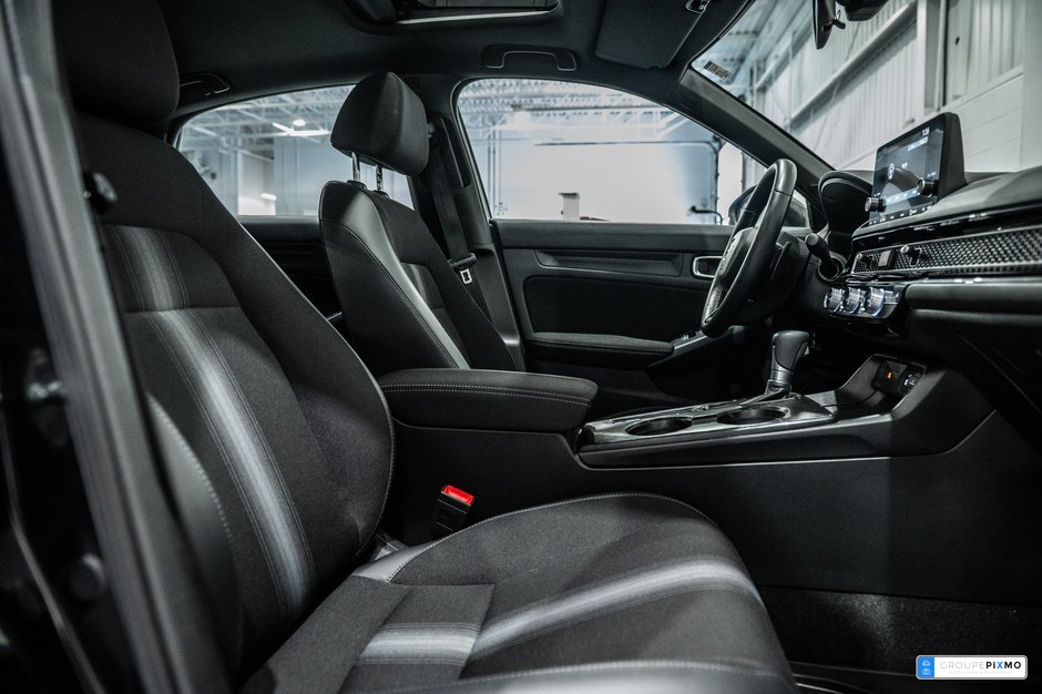 Honda Civic Hatchback SPORT / TOIT OUVRANT / APPLE CARPLAY / CAMÉRA ++++ 2024-32