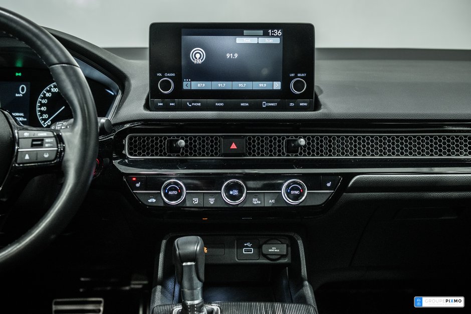 Honda Civic Hatchback SPORT / TOIT OUVRANT / APPLE CARPLAY / CAMÉRA ++++ 2024-30