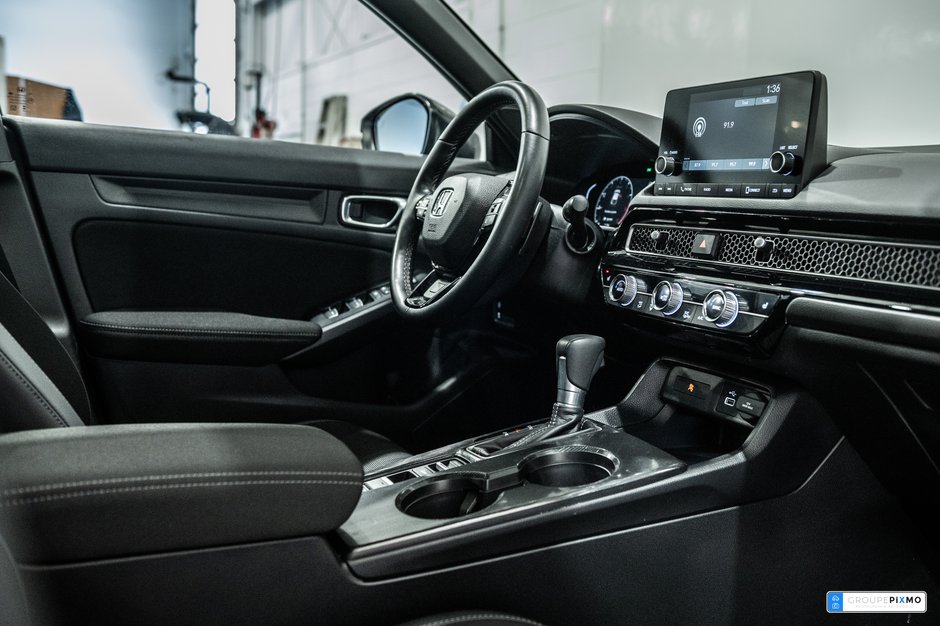 Honda Civic Hatchback SPORT / TOIT OUVRANT / APPLE CARPLAY / CAMÉRA ++++ 2024-31