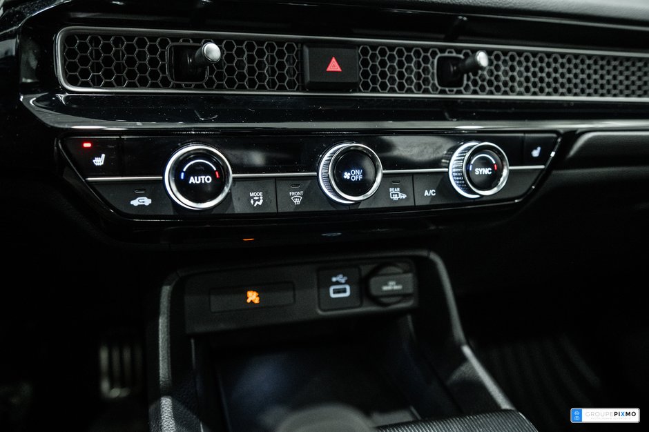 Honda Civic Hatchback SPORT / TOIT OUVRANT / APPLE CARPLAY / CAMÉRA ++++ 2024-22