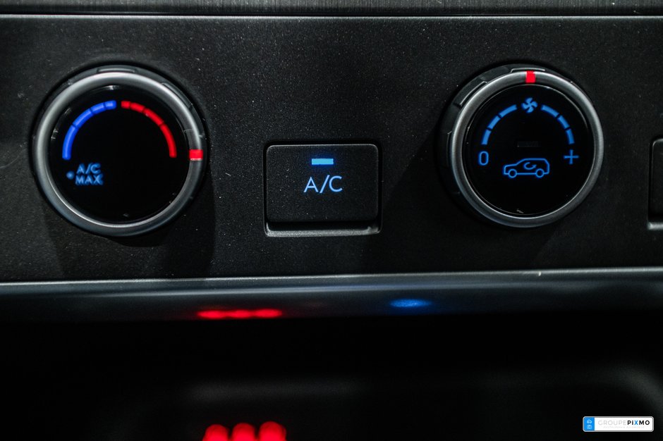 2024 Hyundai Kona PREFERRED / FWD / APPLE CARPLAY/SIÈGES CHAUFFANTS+-21