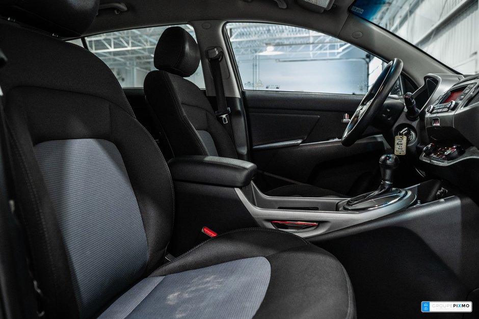 2016 Kia Sportage LX / FWD / SIÈGES CHAUFFANTS / A/C+++-28