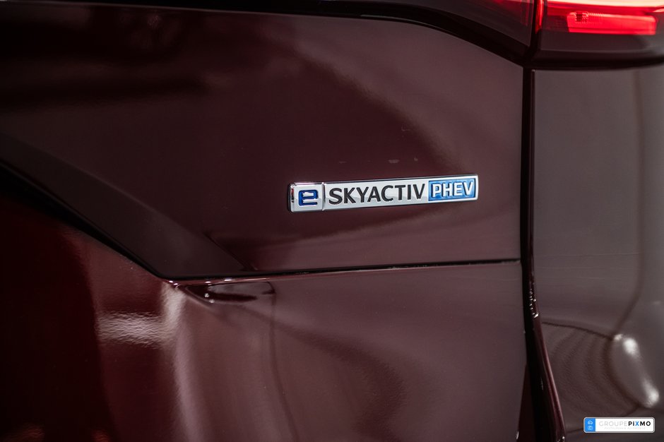 Mazda CX-90 PHEV GT / CUIR / APPLE CARPLAY / CAMÉRA 360 / TOIT PANO 2025-10