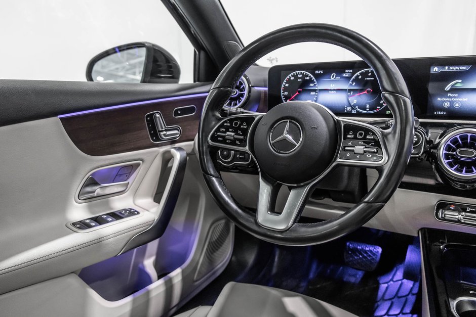 2022 Mercedes-Benz A-Class A 250 / 4MATIC / APPLE CARPLAY / CAMÉRA DE RECUL +-31