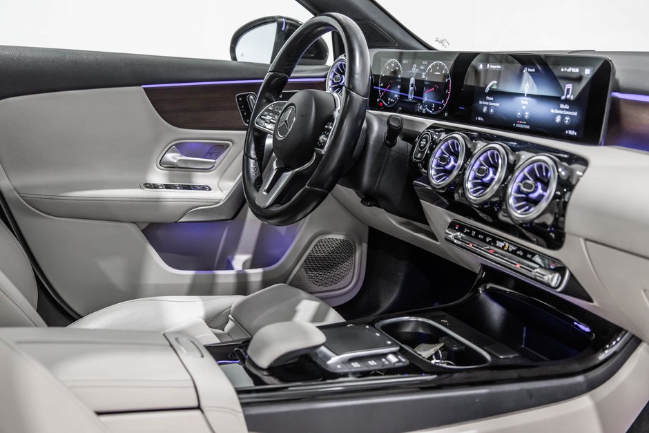 2022 Mercedes-Benz A-Class A 250 / 4MATIC / APPLE CARPLAY / CAMÉRA DE RECUL +-34