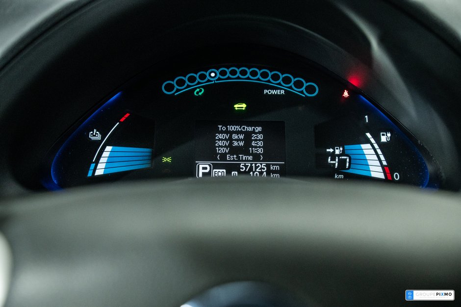 Nissan LEAF SV / CAMÉRA DE RECUL / SIÈGES CHAUFFANTS / NAV +++ 2017-18