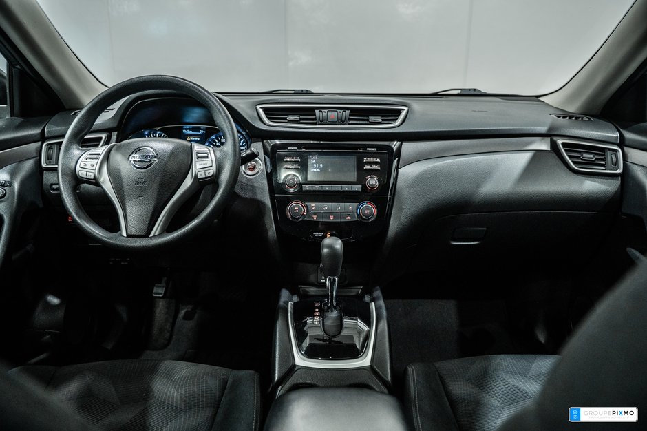 2014 Nissan Rogue SV / AWD / TOIT OUVRANT / SIÈGES CHAUFFANTS +++-28