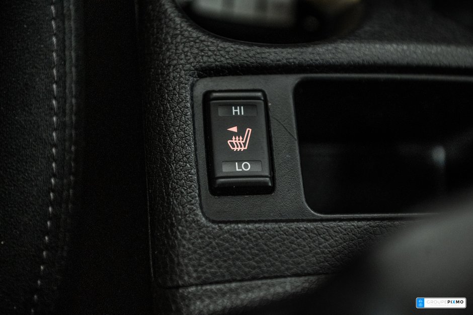 2014 Nissan Rogue SV / AWD / TOIT OUVRANT / SIÈGES CHAUFFANTS +++-26