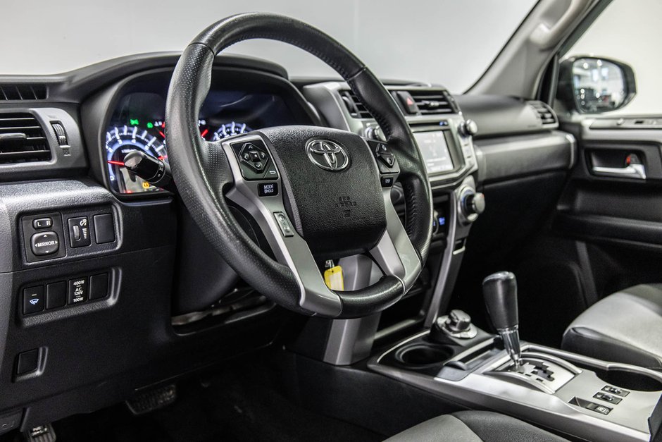 2018 Toyota 4Runner SR5 / CUIR / TOIT OUVRANT / CAMÉRA DE RECUL ++-15