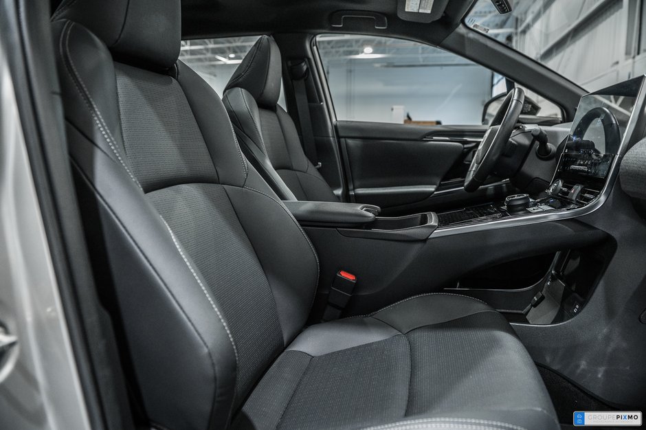 Toyota bZ4X XLE/TECH/AWD/CUIR/APPLE CARPLAY/JBL++ 2023-32