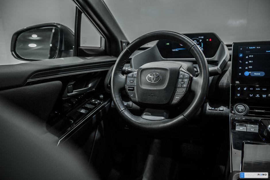 Toyota bZ4X XLE/TECH/AWD/CUIR/APPLE CARPLAY/JBL++ 2023-29