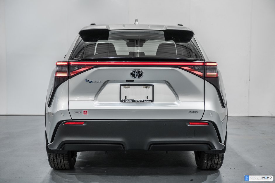 Toyota bZ4X XLE/TECH/AWD/CUIR/APPLE CARPLAY/JBL++ 2023-8