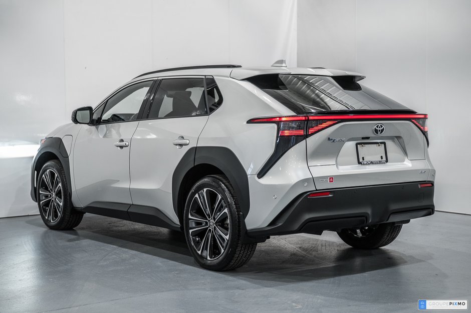 Toyota bZ4X XLE/TECH/AWD/CUIR/APPLE CARPLAY/JBL++ 2023-7