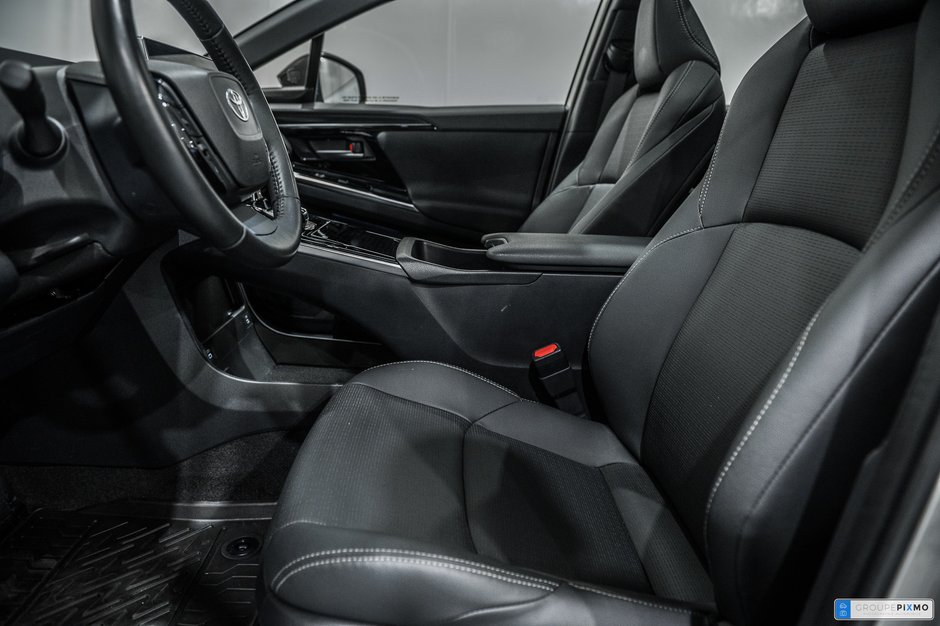 Toyota bZ4X XLE/TECH/AWD/CUIR/APPLE CARPLAY/JBL++ 2023-14