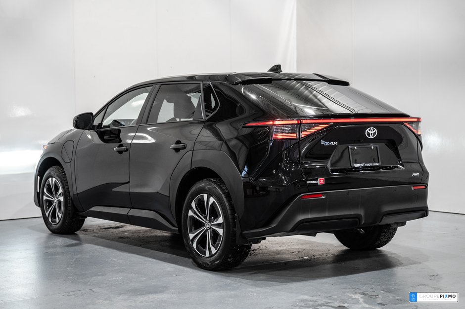 Toyota bZ4X XLE / AWD / APPLE CARPLAY / TOIT PANORAMIQUE+++ 2023-7
