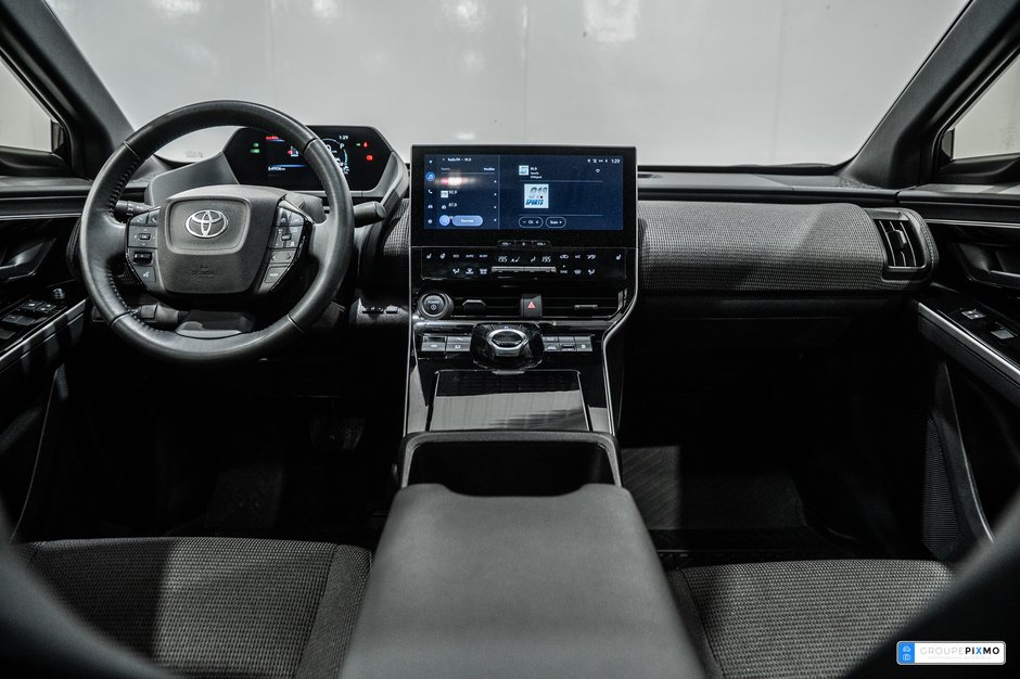 Toyota bZ4X XLE / AWD / APPLE CARPLAY / TOIT PANORAMIQUE+++ 2023-28