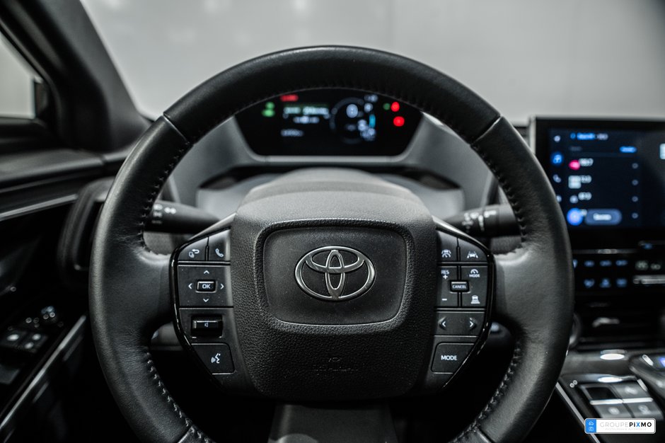 Toyota bZ4X XLE / AWD / APPLE CARPLAY / TOIT PANORAMIQUE+++ 2023-17