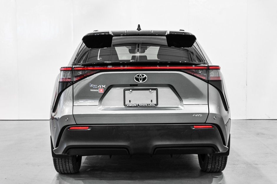 Toyota bZ4X XLE / AWD / CUIR / APPLE CARPLAY / TOIT PANO+++ 2023-8
