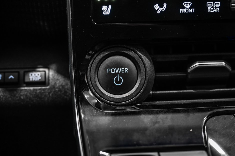 Toyota bZ4X XLE / AWD / CUIR / APPLE CARPLAY / TOIT PANO+++ 2023-22